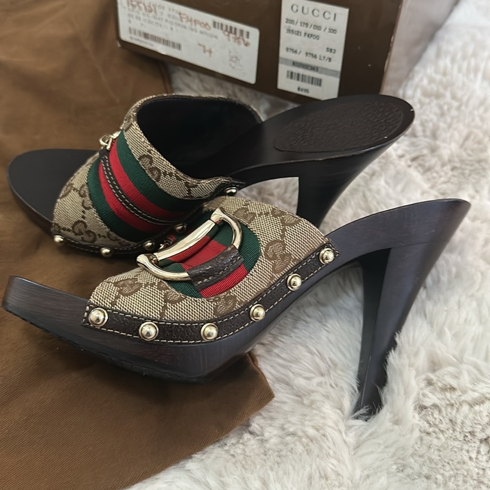 Gucci Women's Black and Multicolor Slide Sandals - Picture 2 of 5